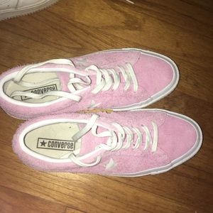 BRAND NEW PINK FUZZY CONVERSE ONE STAR
